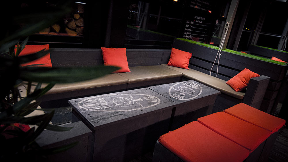 Terrasse du Tour Du Monde face à la rade de Lorient